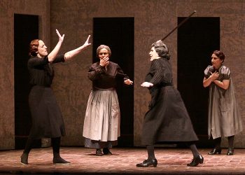 La-casa-de-Bernarda-Alba-10-Santander09-2